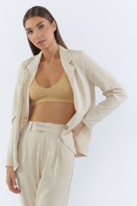 Blazer habillé à simple boutonnage sold by Urban Planet
