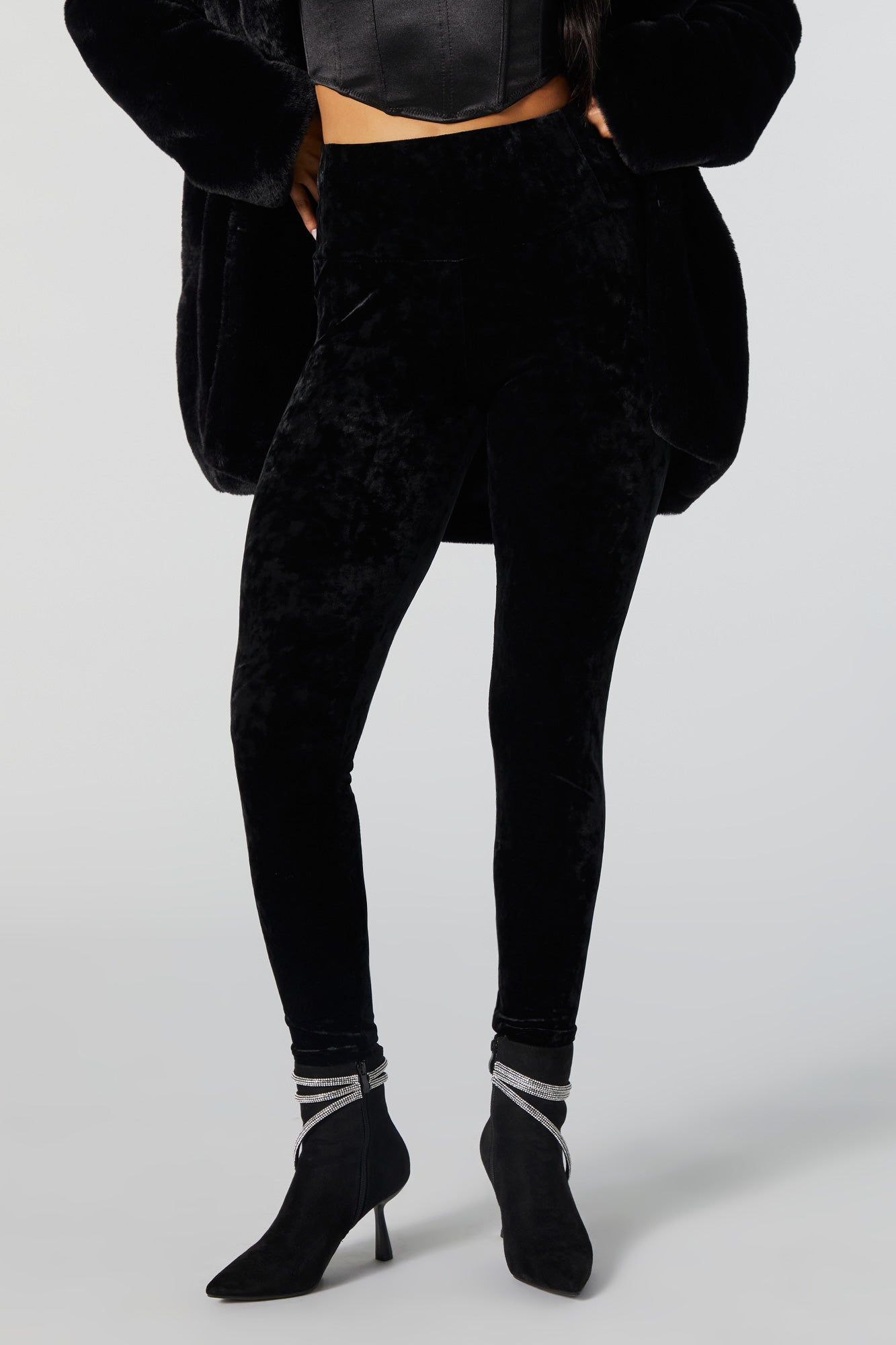 Legging à taille haute en velours sold by Urban Planet product image thumbnail 2