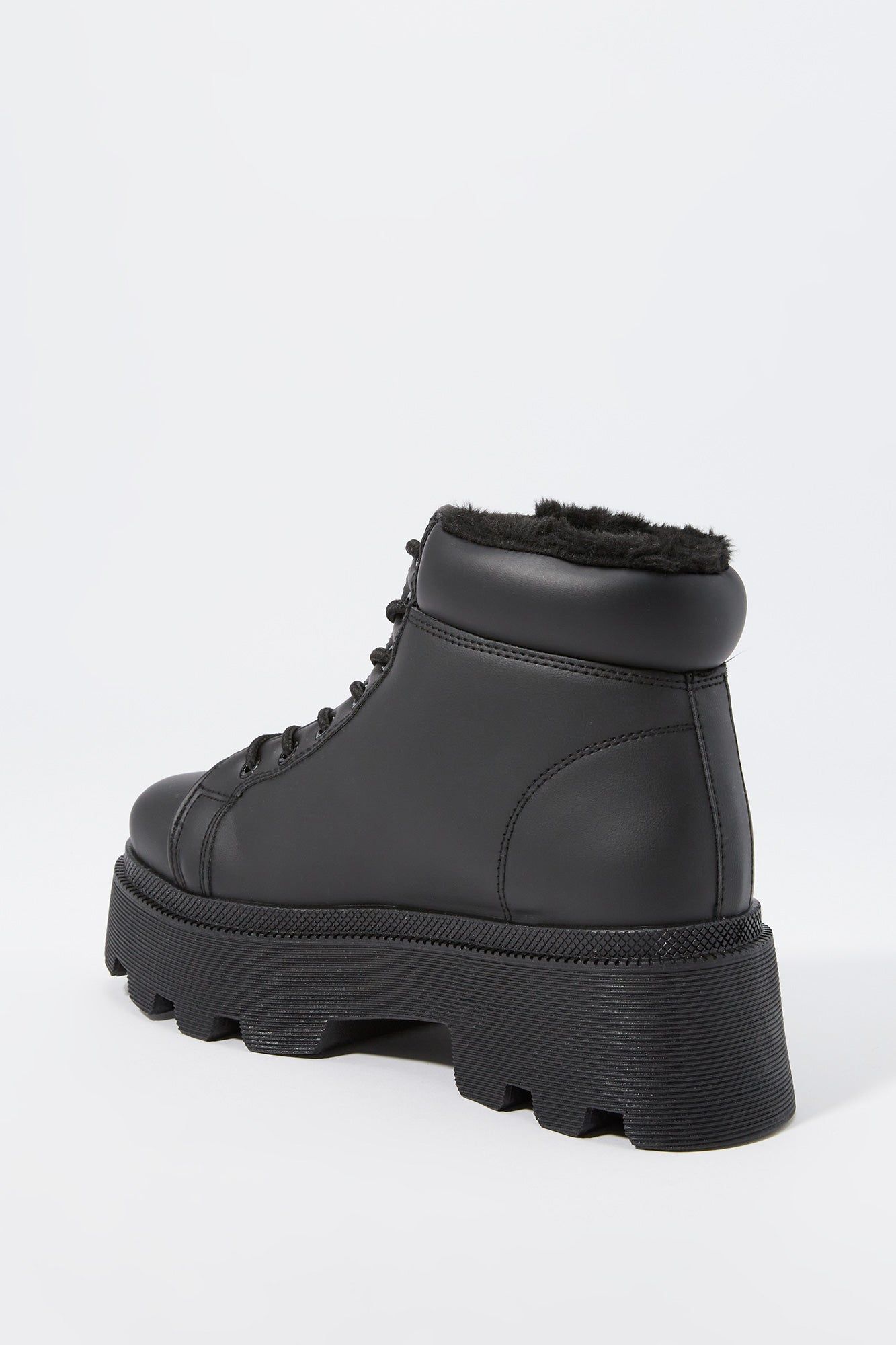Bottes lacées à semelles crantées en similicuir avec revers sold by Urban Planet product image thumbnail 3