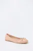 Ballerines en similicuir verni avec boucles sold by Urban Planet