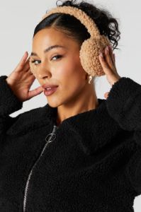 Cache-oreilles en Sherpa sold by Urban Planet
