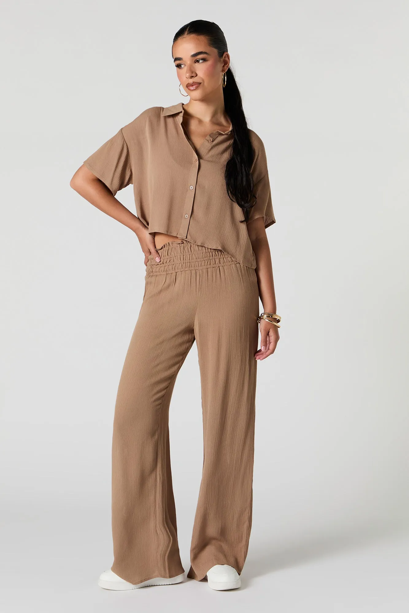 Pantalon à jambe large texturé sold by Urban Planet