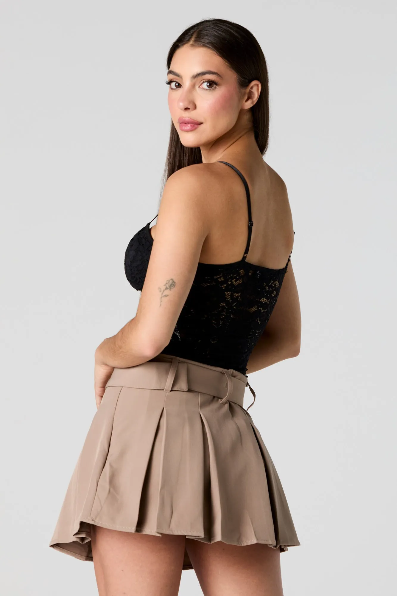 Camisole corset en dentelle fleurie sold by Urban Planet product image thumbnail 2