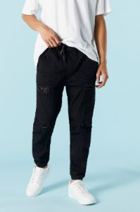 Pantalon de jogging en denim d'aspect usé délavé noir sold by Urban Planet