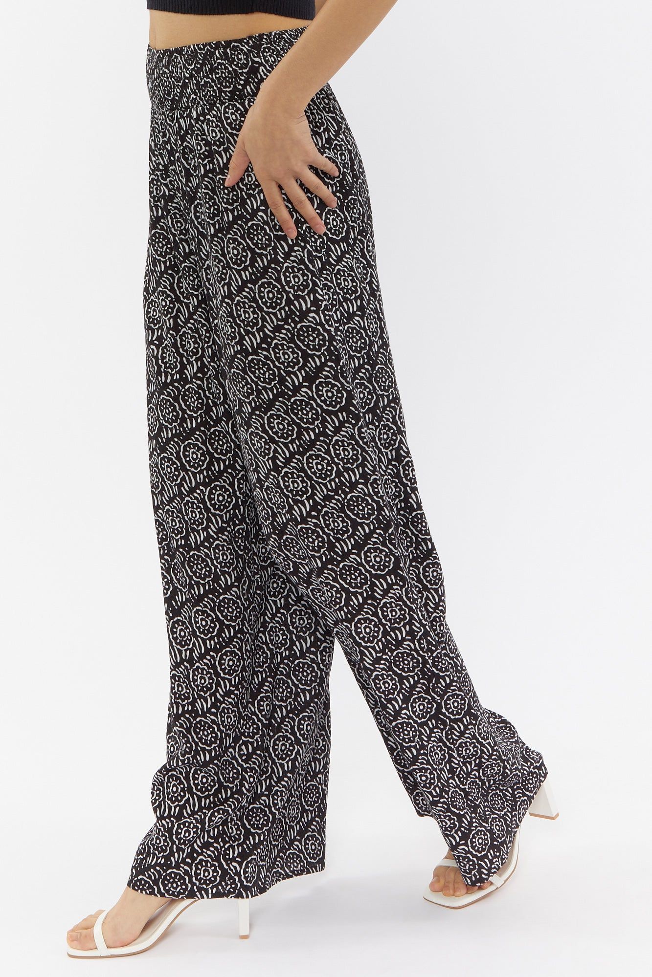 Pantalon à jambe large en lin imprimé noir sold by Urban Planet product image thumbnail 3