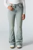 Jean à jambe évasée délavé vintage moyen à taille haute sold by Urban Planet
