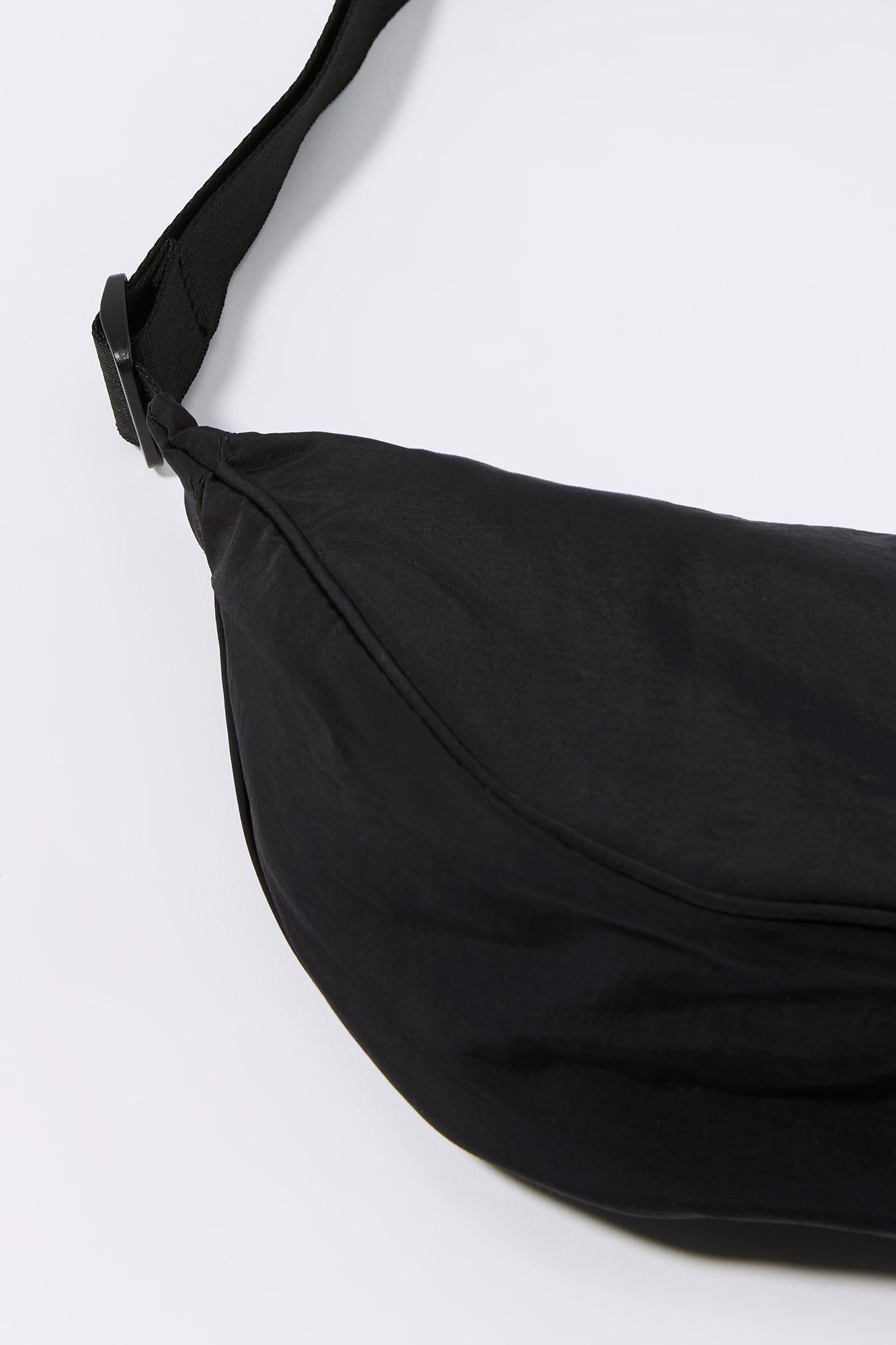 Sac demi-lune en nylon sold by Urban Planet product image thumbnail 5