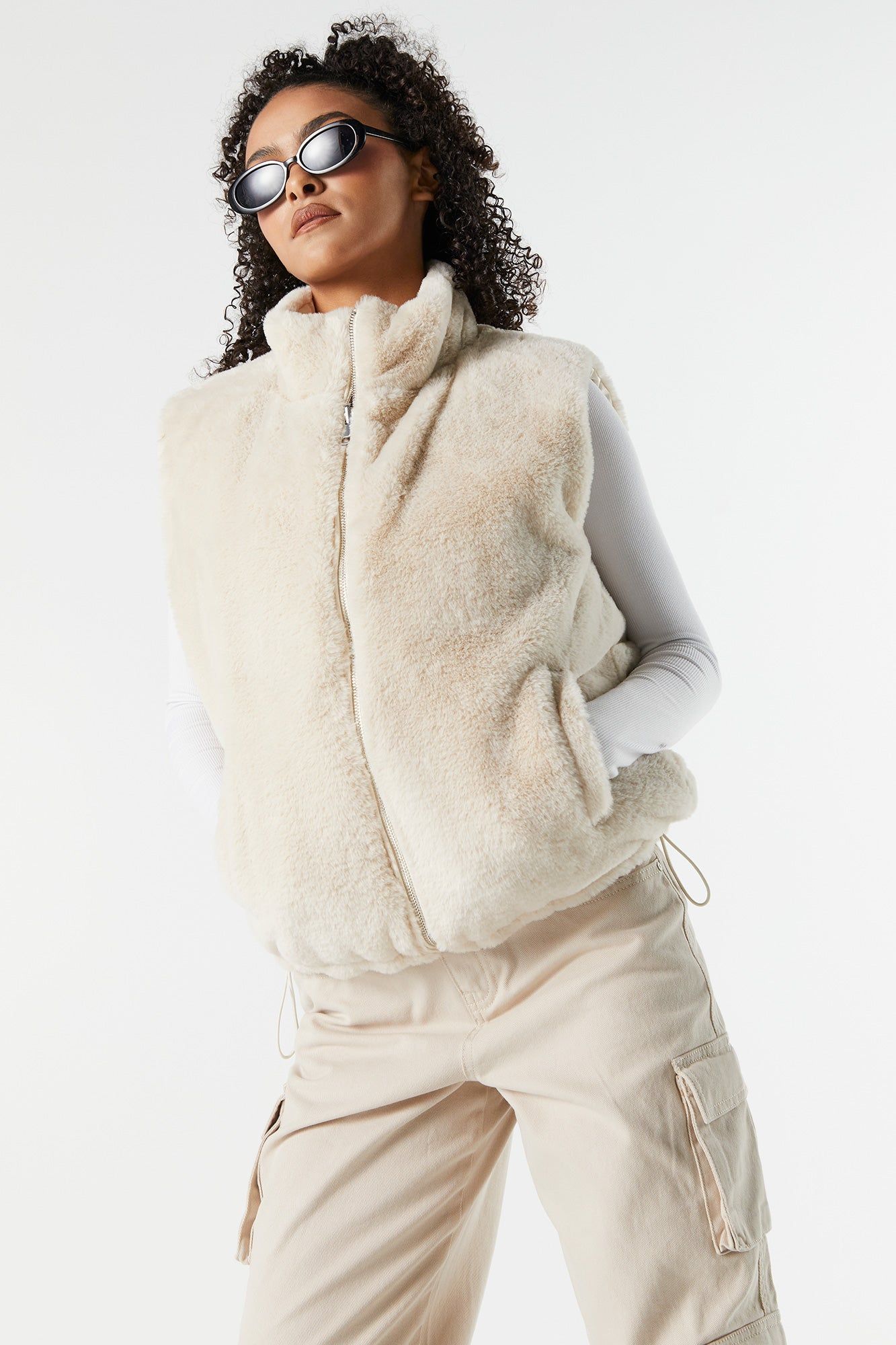 Veste pelucheuse bouffante réversible sold by Urban Planet product image thumbnail 3