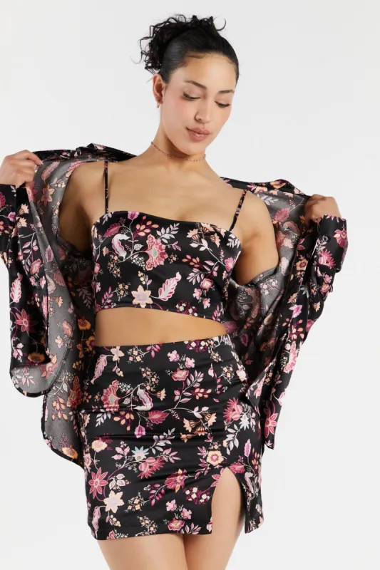 Ensemble avec débardeur et chemisier boutonné en satin fleurie sold by Urban Planet