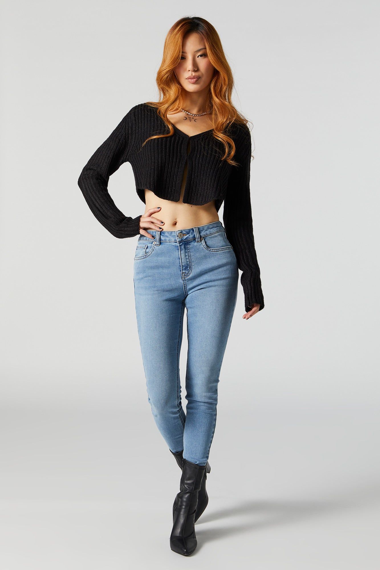 Jean Rio mi-taille délavé moyen sold by Urban Planet product image thumbnail 4