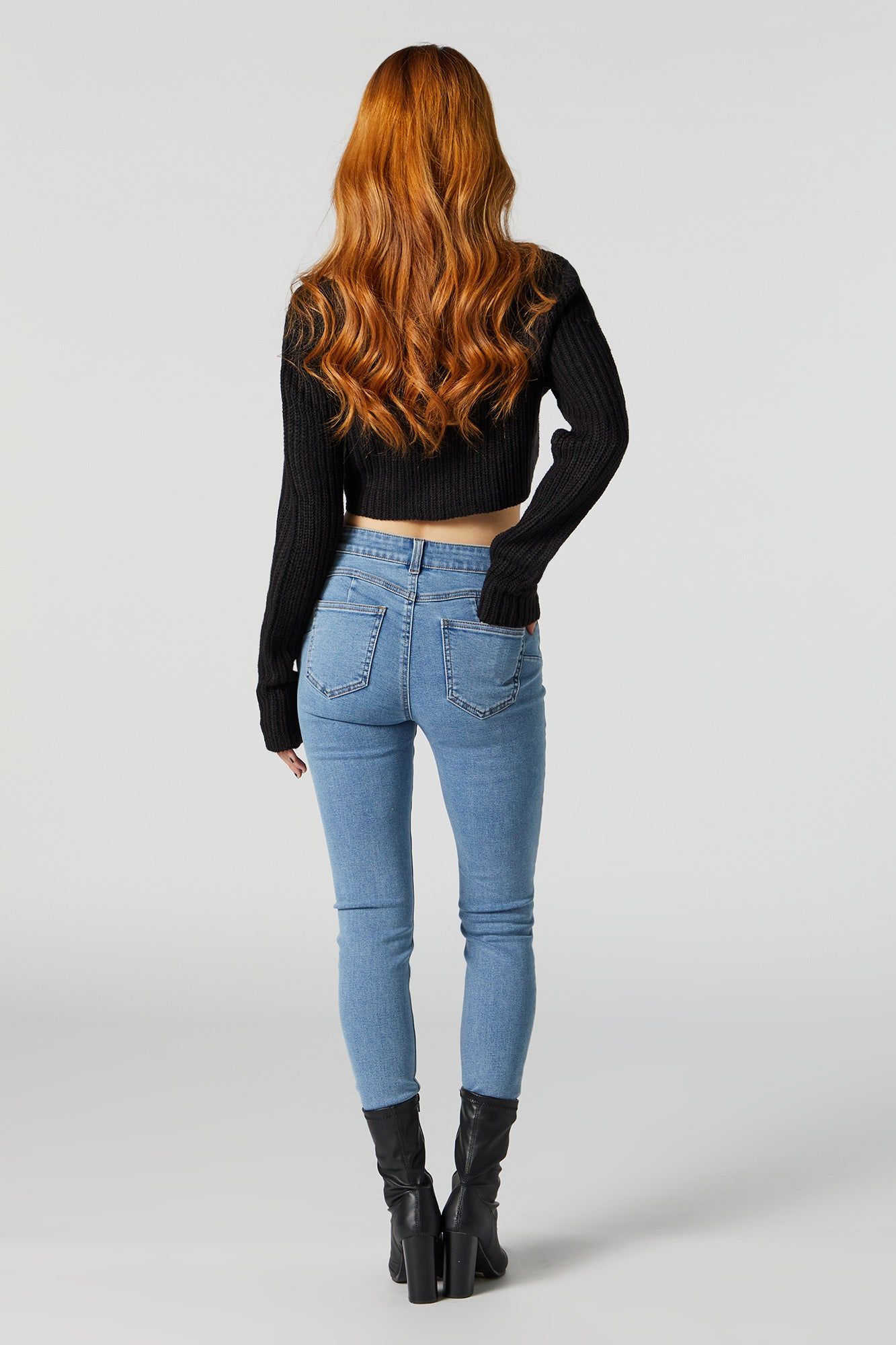 Jean Rio mi-taille délavé moyen sold by Urban Planet product image thumbnail 3