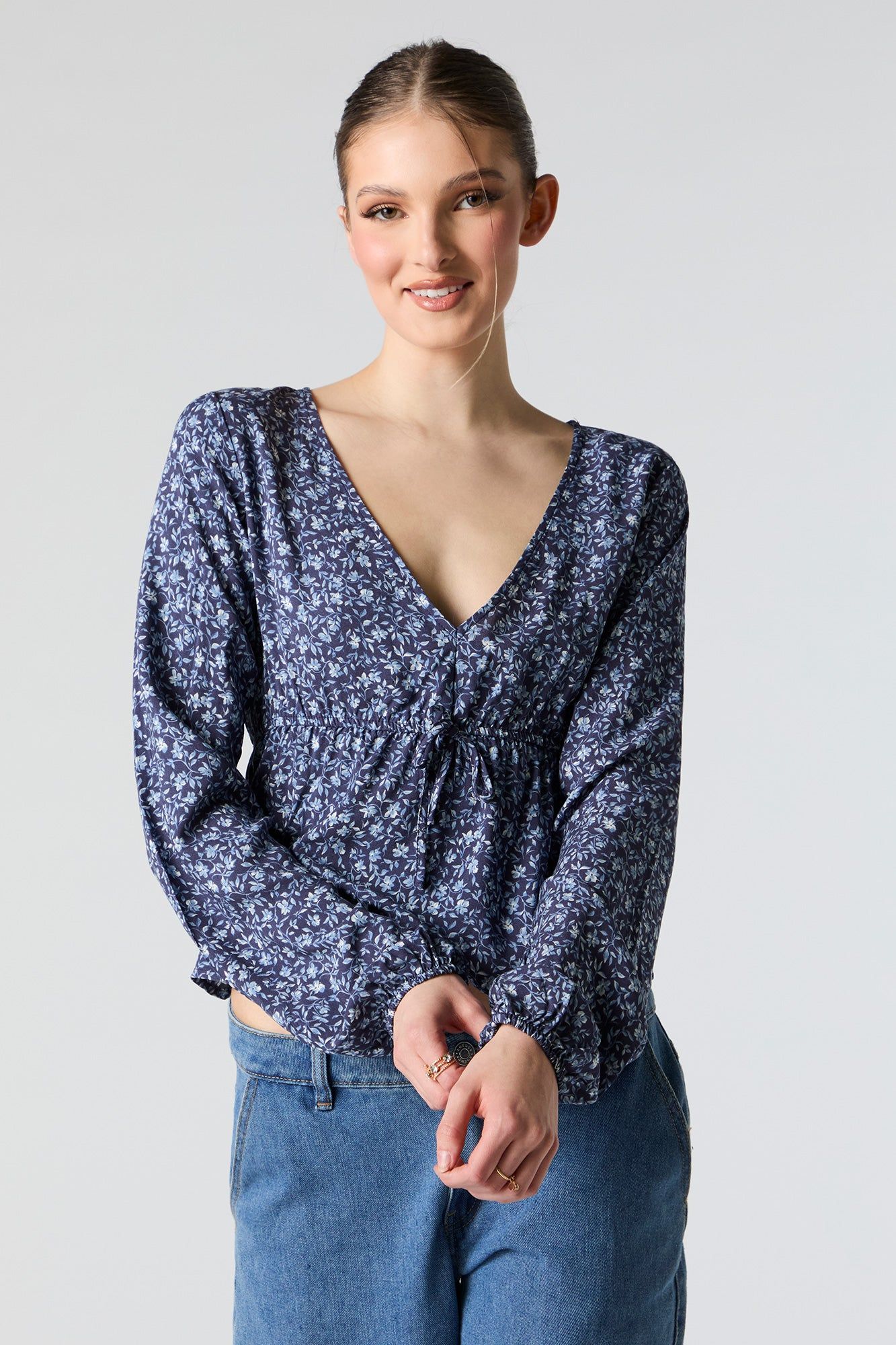 Haut à basque fleuri à encolure en V sold by Urban Planet product image thumbnail 4