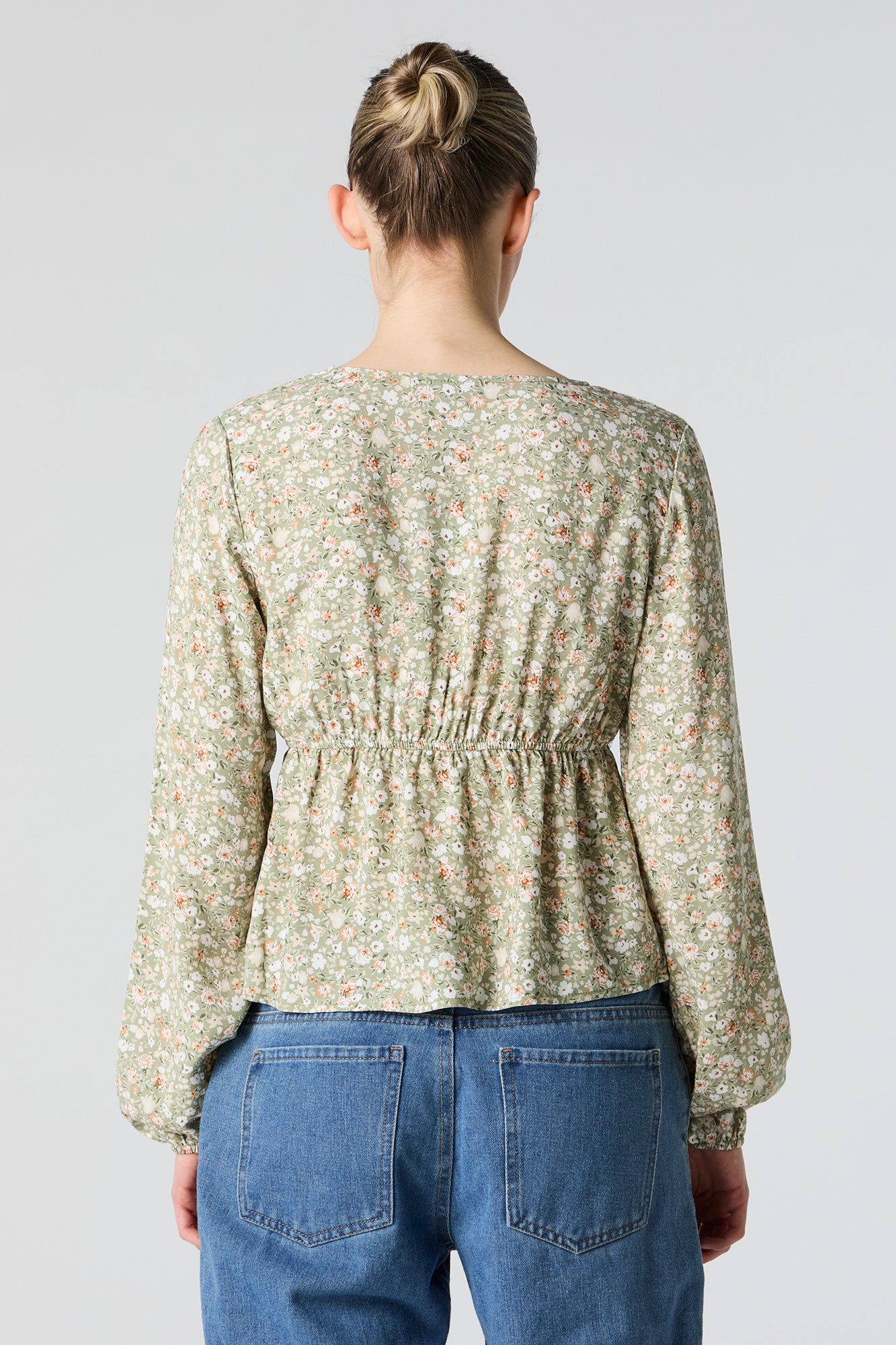 Haut à basque fleuri à encolure en V sold by Urban Planet product image thumbnail 2