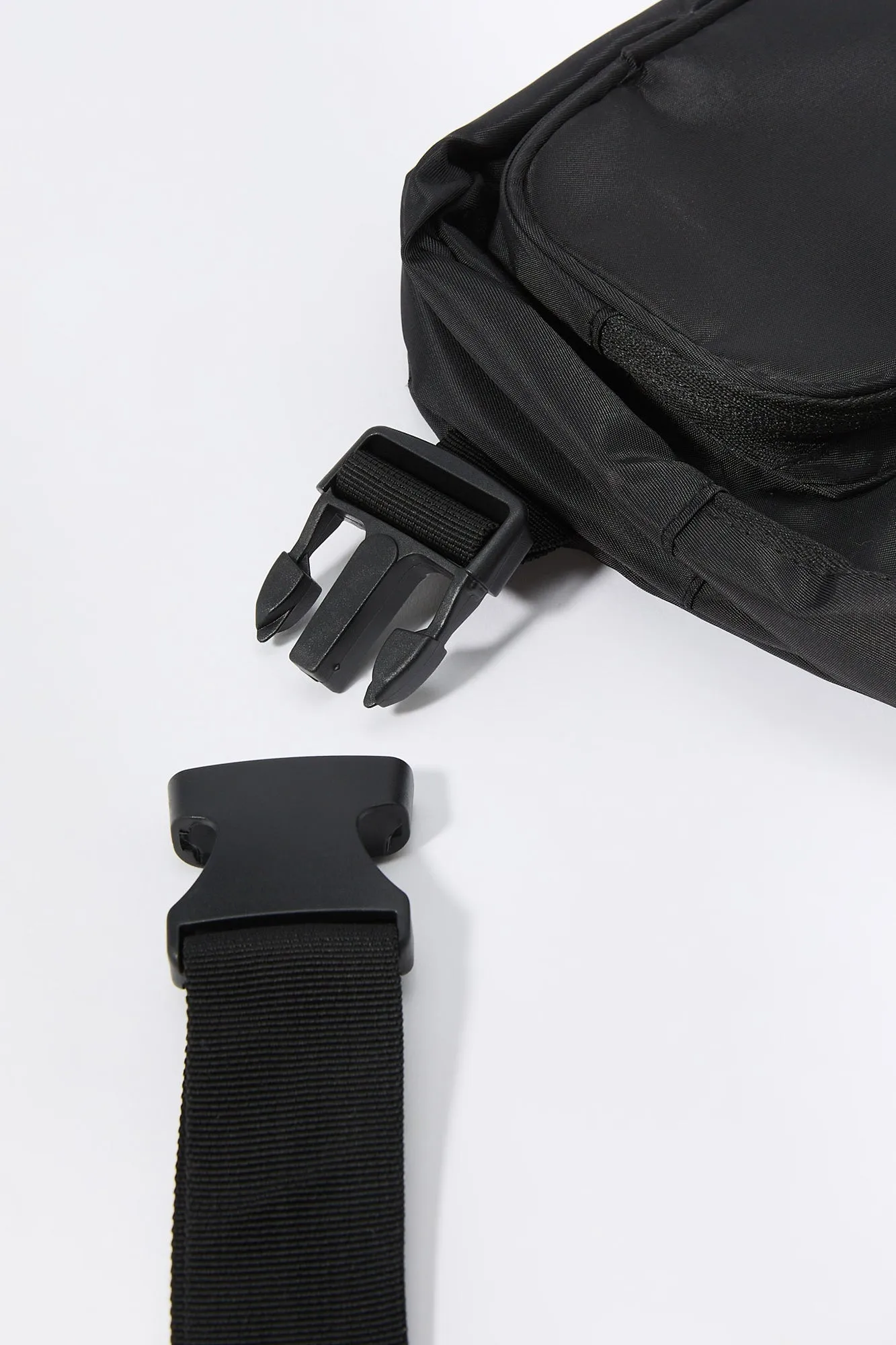 Minisac à dos avec épaule unique sold by Urban Planet product image thumbnail 3