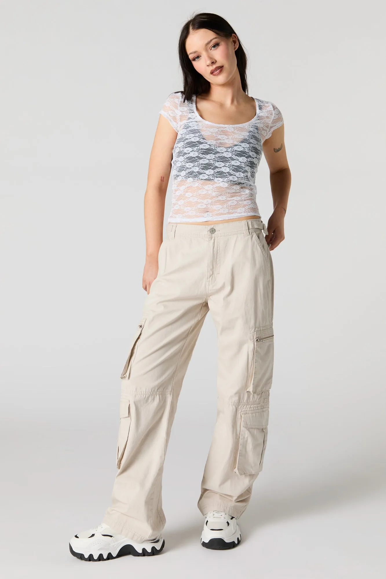 Haut diaphane avec denntelle fleurie et encolure dégagée sold by Urban Planet product image thumbnail 3