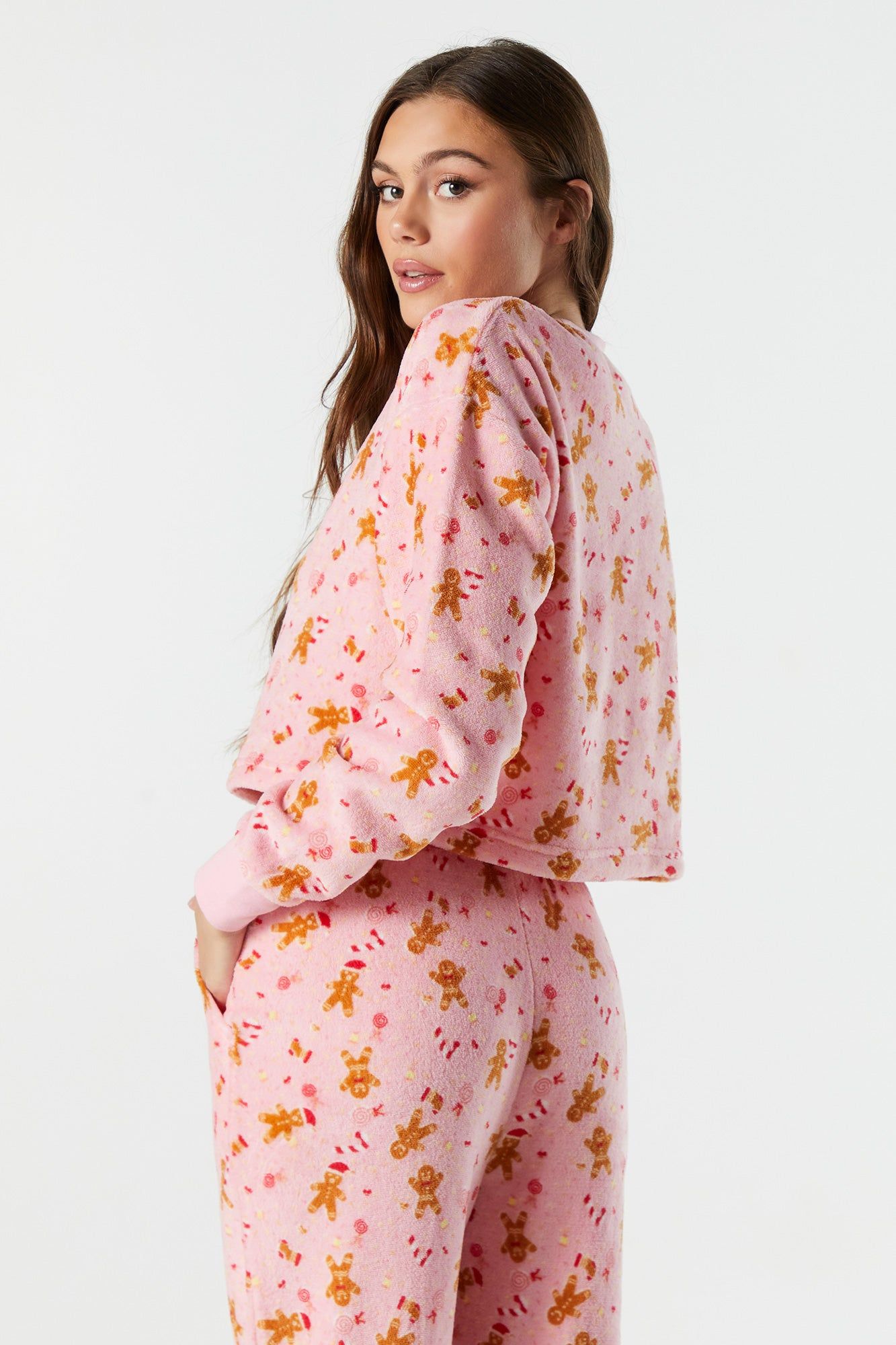 Haut de pyjama de Noël en peluche à imprimé Pain d'épices sold by Urban Planet product image thumbnail 3