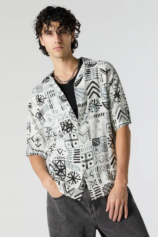 Haut boutonné avec motif tribal sold by Urban Planet