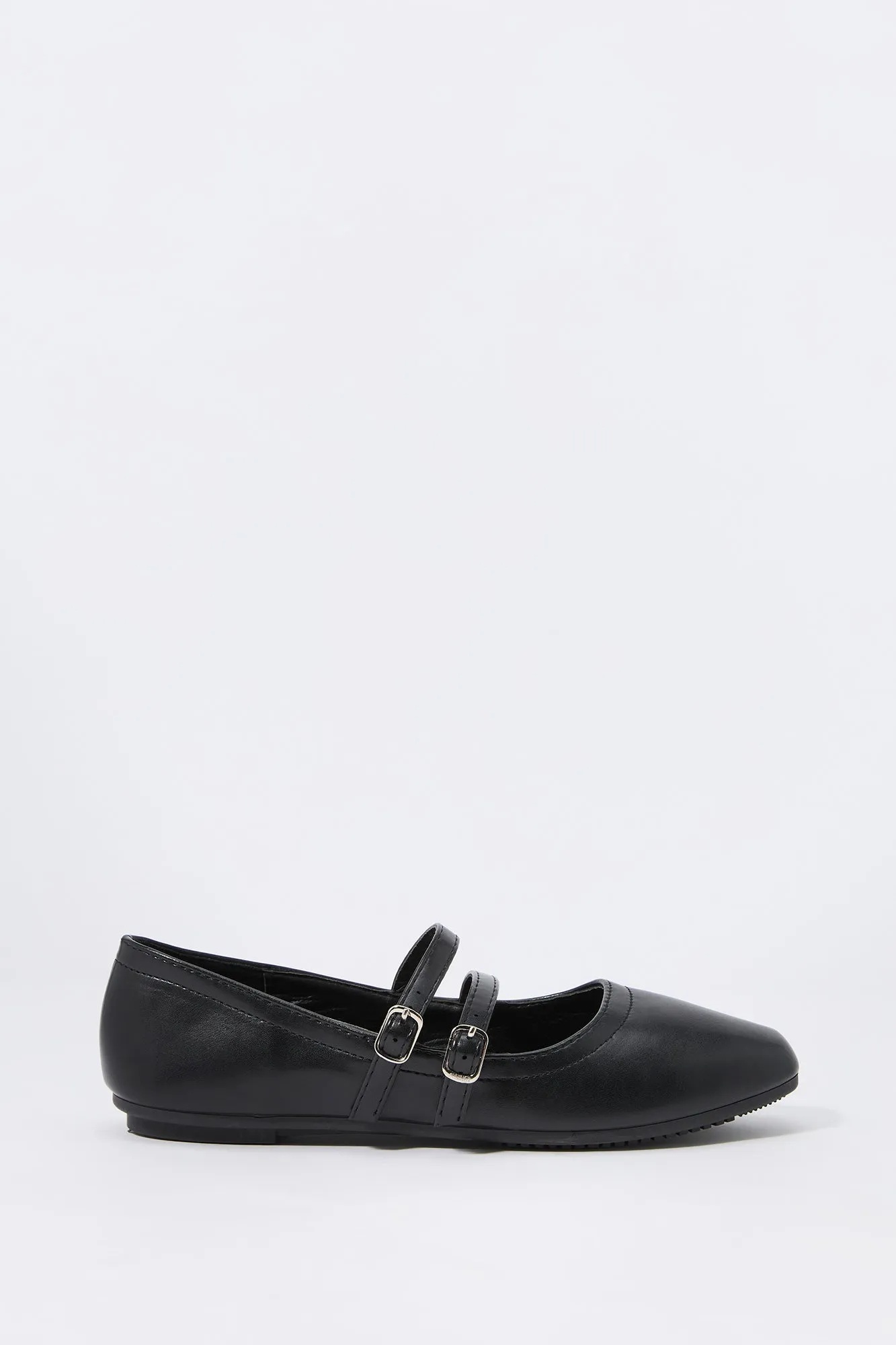 Souliers plats en similicuir avec boucles sold by Urban Planet