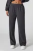 Pantalon d'entraînement à jambe large en molleton doux sold by Urban Planet