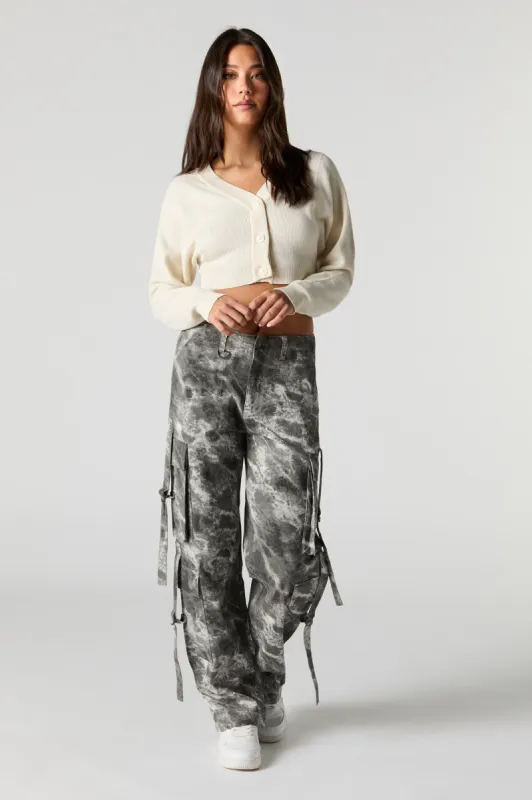 Pantalon cargo utilitaire camouflage sold by Urban Planet
