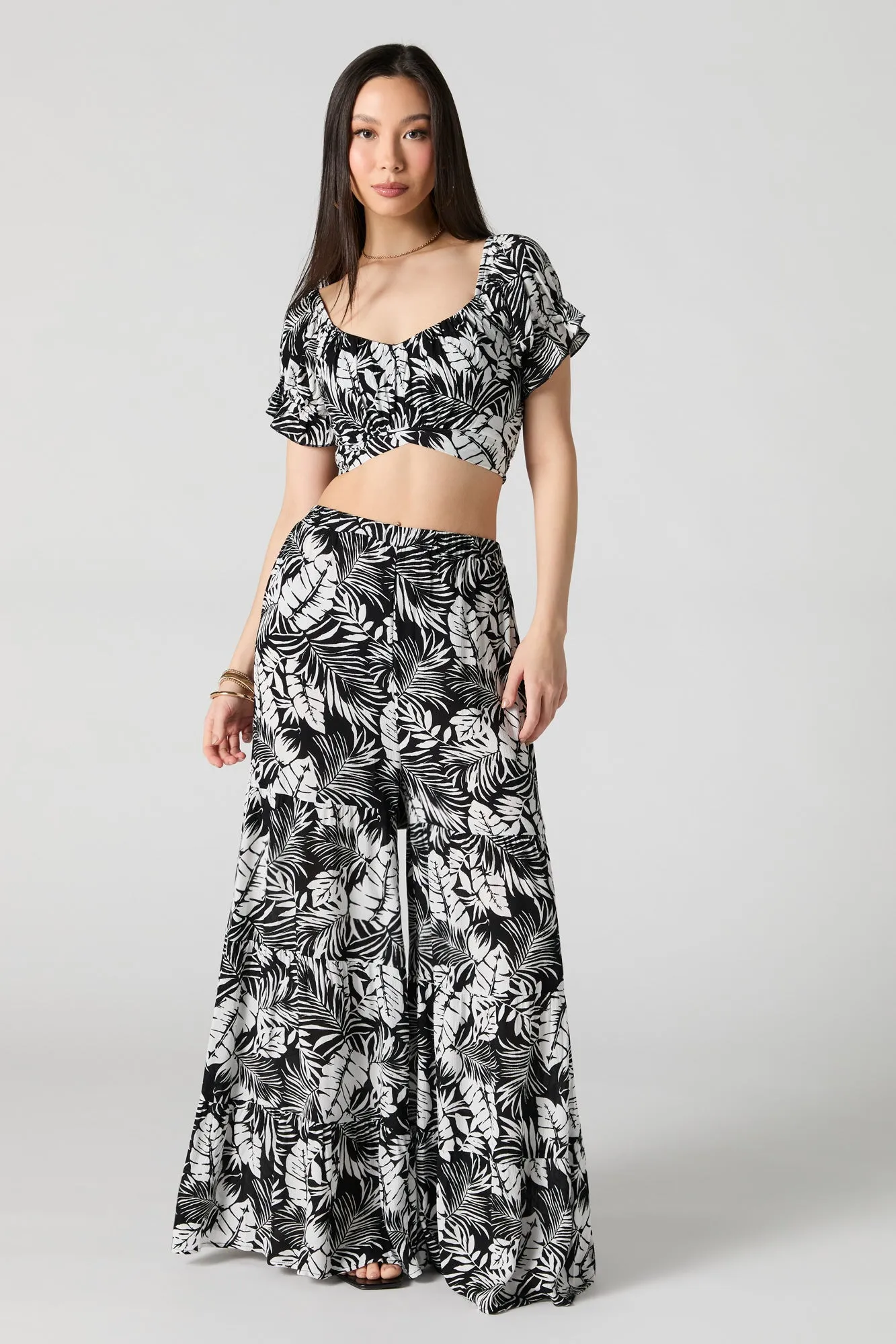 Palazzo volanté avec motif de feuilles sold by Urban Planet