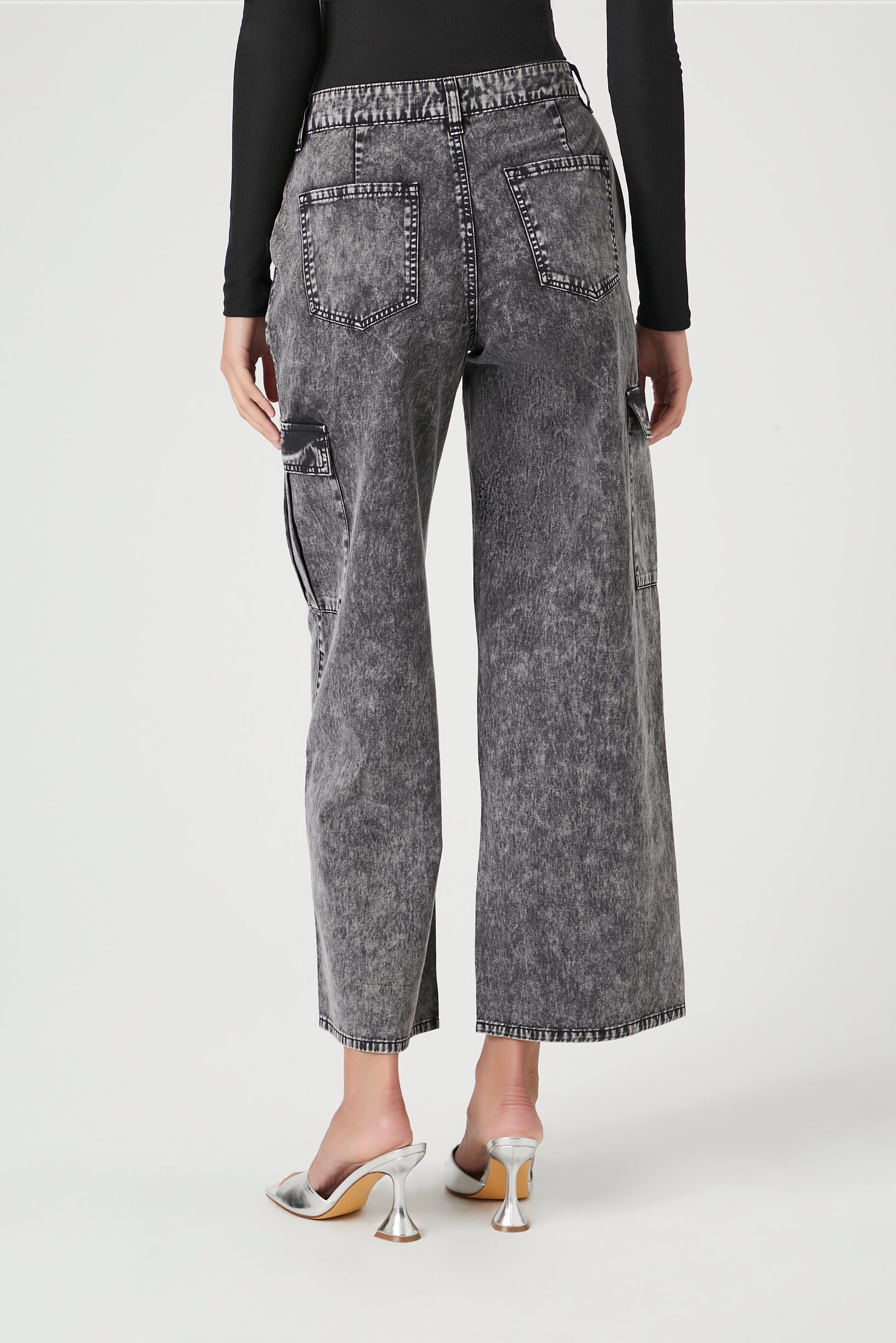 Jean cargo à jambe large délavé minéral sold by Urban Planet product image thumbnail 3