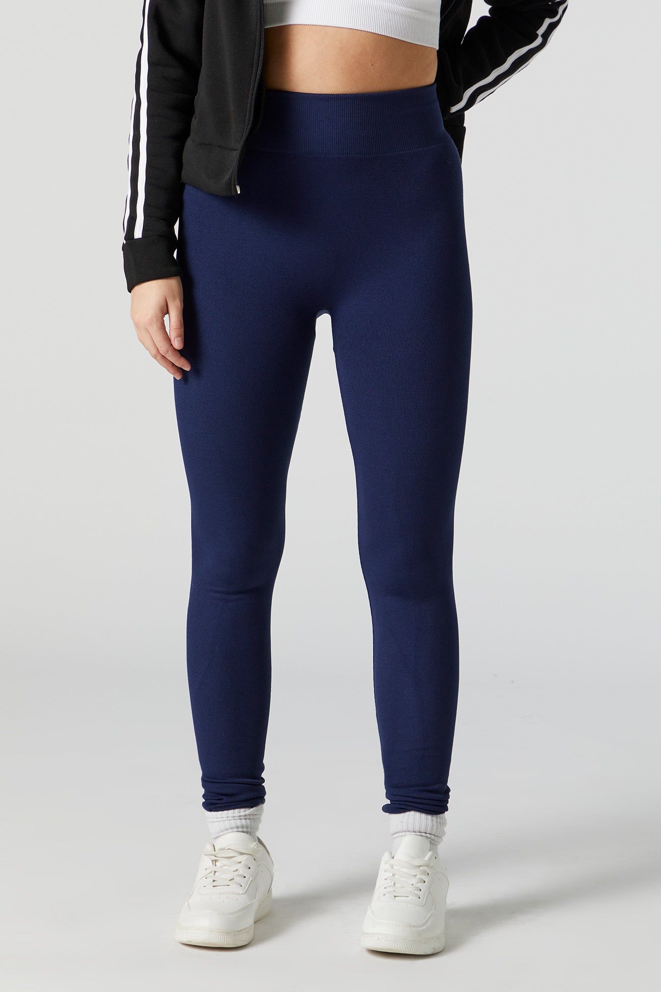 Legging doublé de similifourrrure sold by Urban Planet product image thumbnail 2