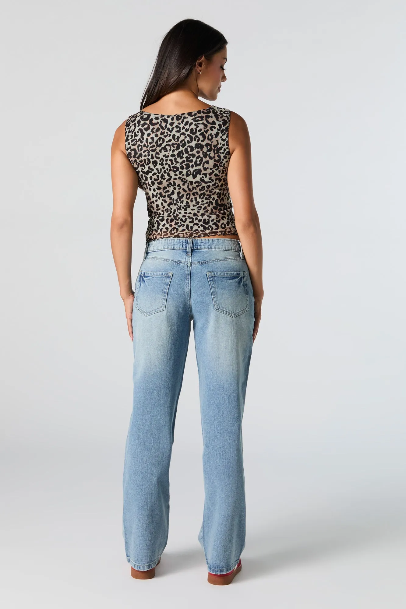 Jean ample à jambe droite délavé moyen sold by Urban Planet product image thumbnail 3