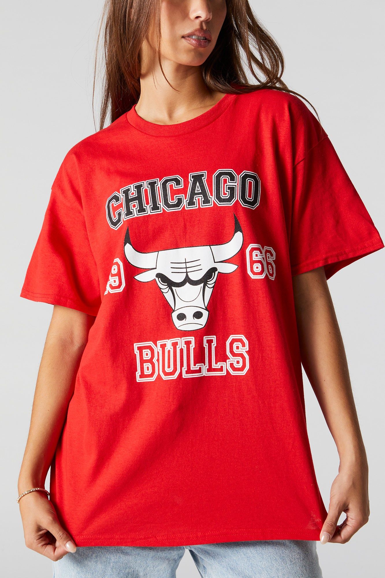 Chicago Bulls Graphic Boyfriend T-Shirt sold by Urban Planet product image thumbnail 4