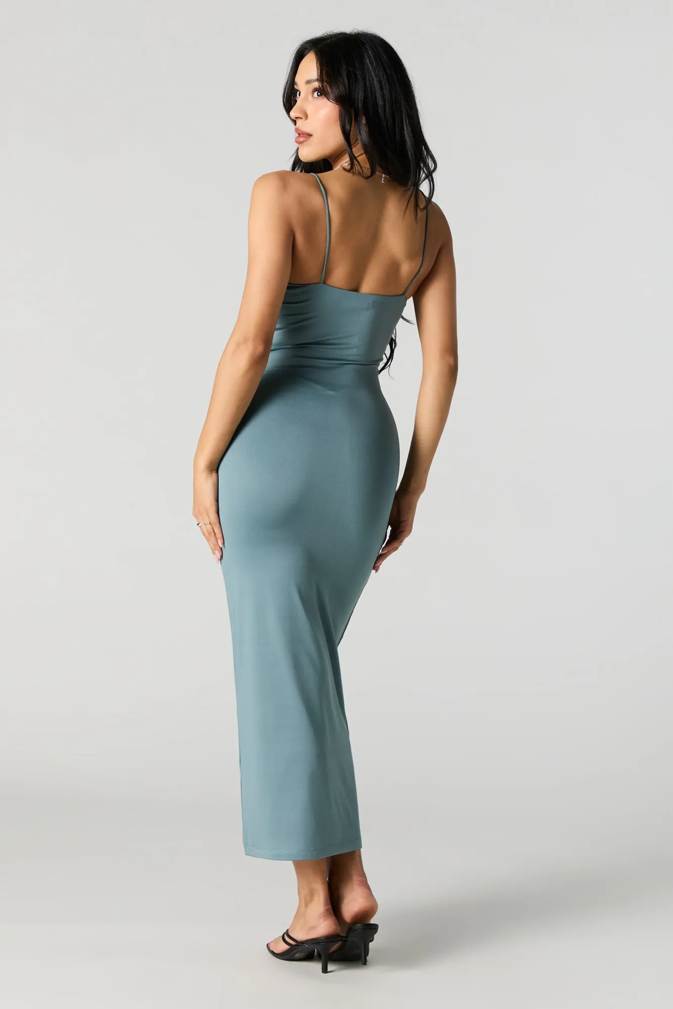 Robe maxi moulante profilée à encolure dégagée sold by Urban Planet product image thumbnail 3