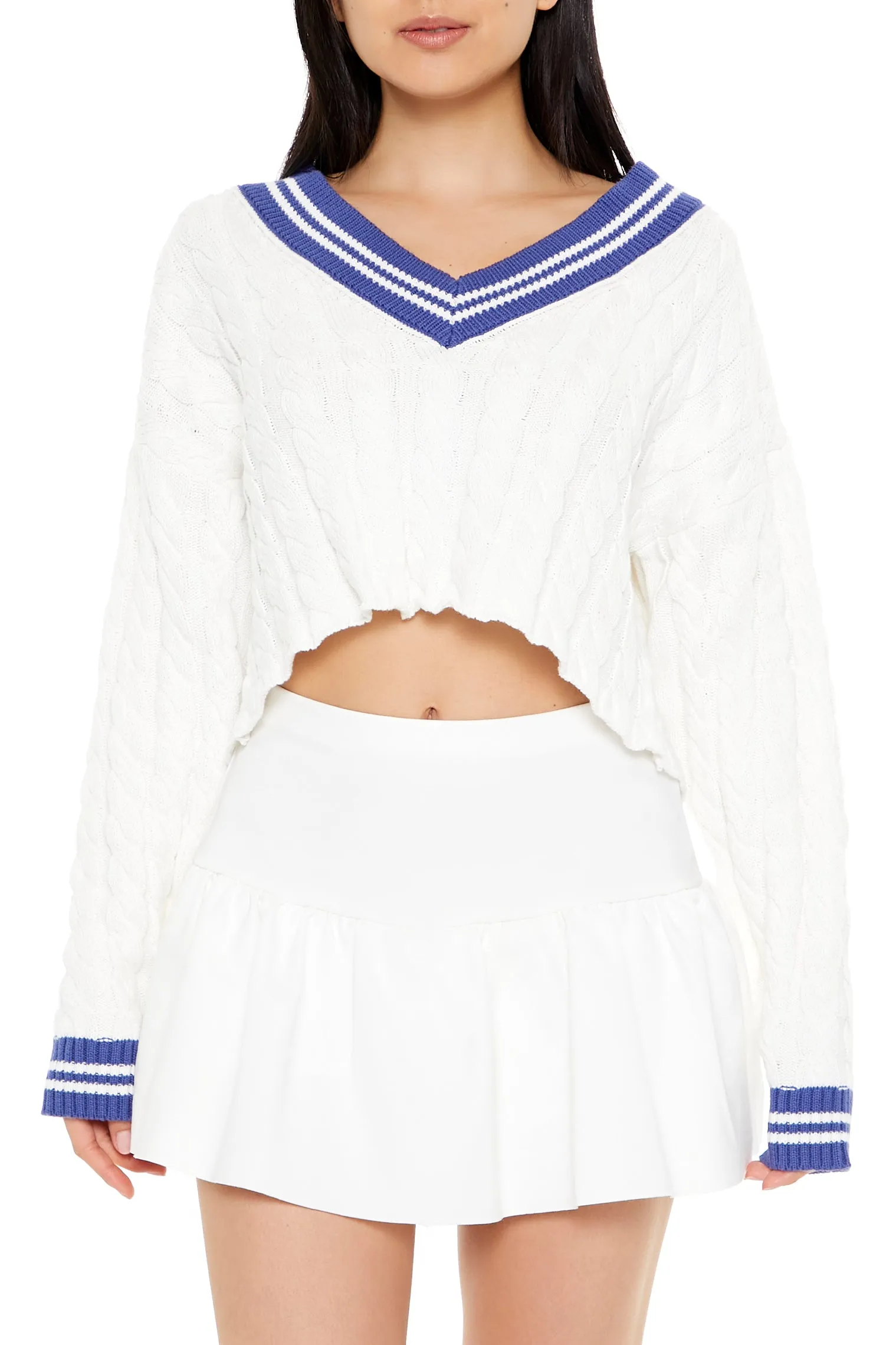 Chandail court en tricot torsadé sold by Urban Planet