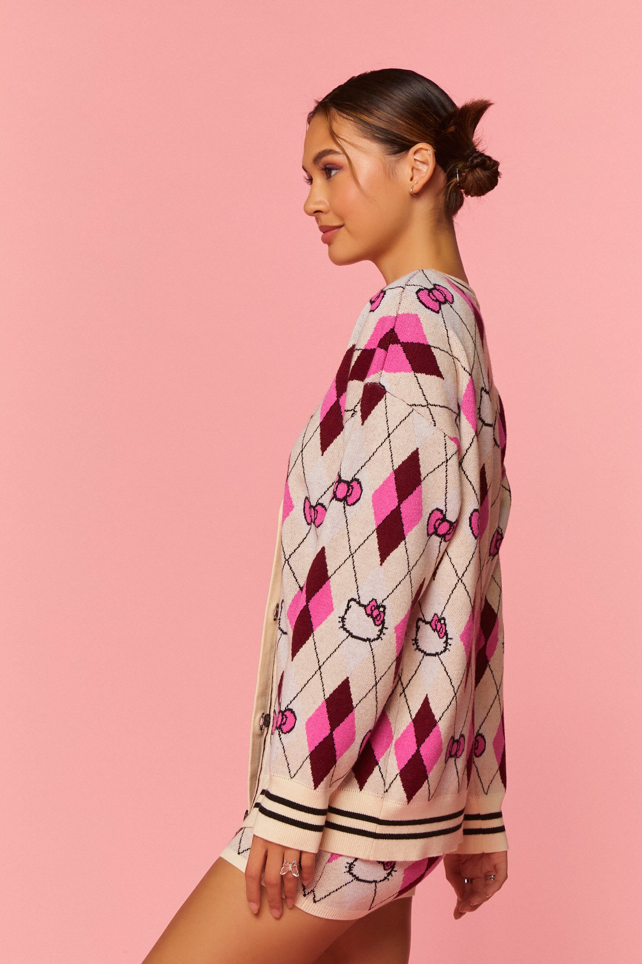 Cardigan en tricot avec motif argyle et imprimé Hello Kitty sold by Urban Planet product image thumbnail 3