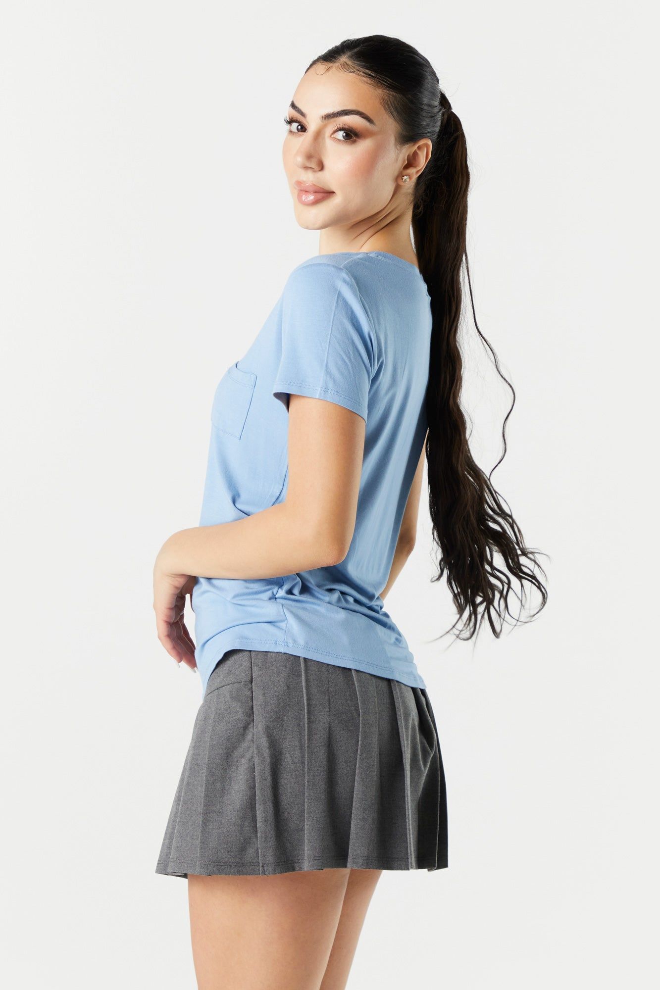 T-shirt avec poche et encolure en V sold by Urban Planet product image thumbnail 2
