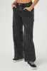 Jean à jambe large utilitaire délavé minéral sold by Urban Planet