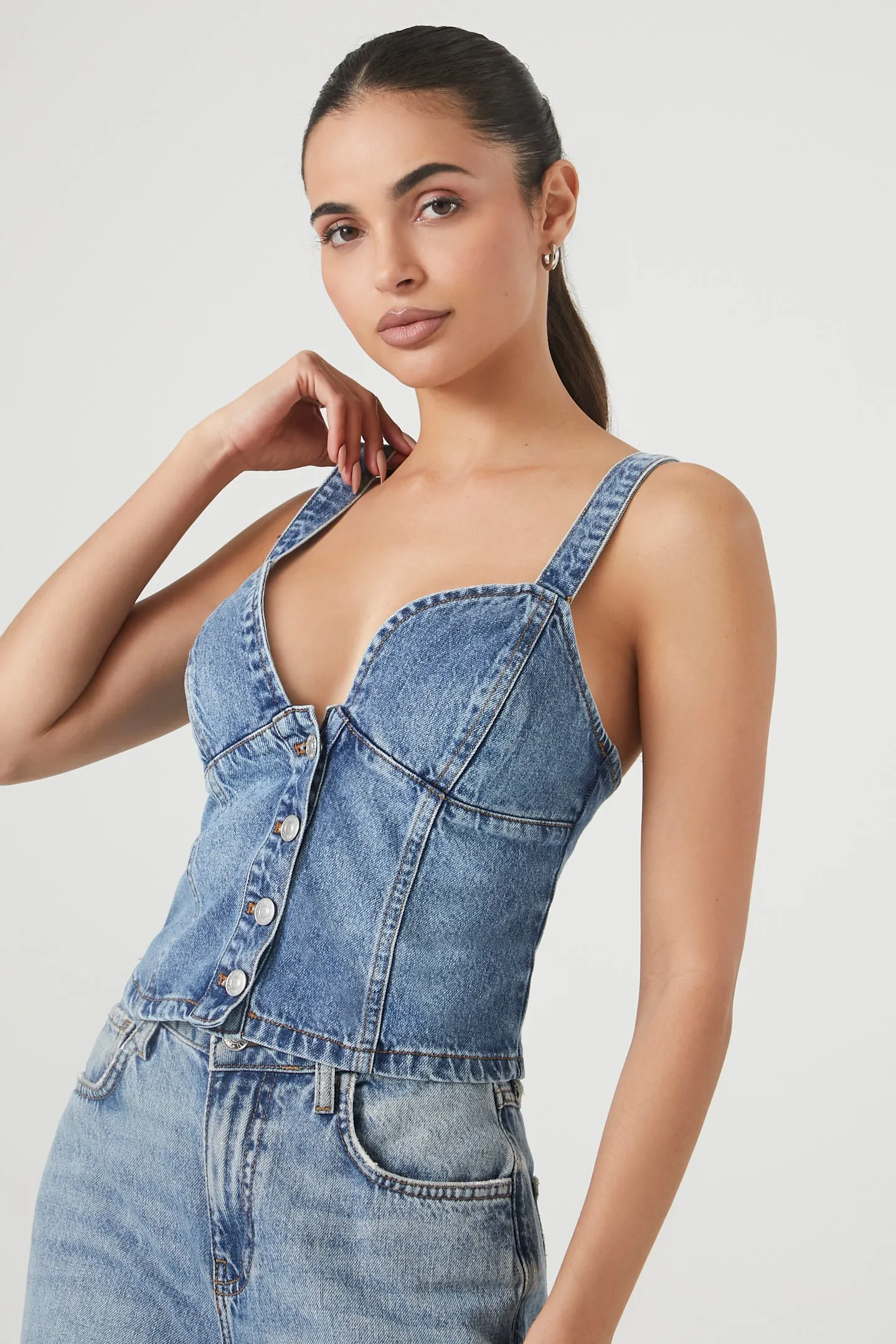 Débardeur en denim à décolleté en coeur sold by Urban Planet
