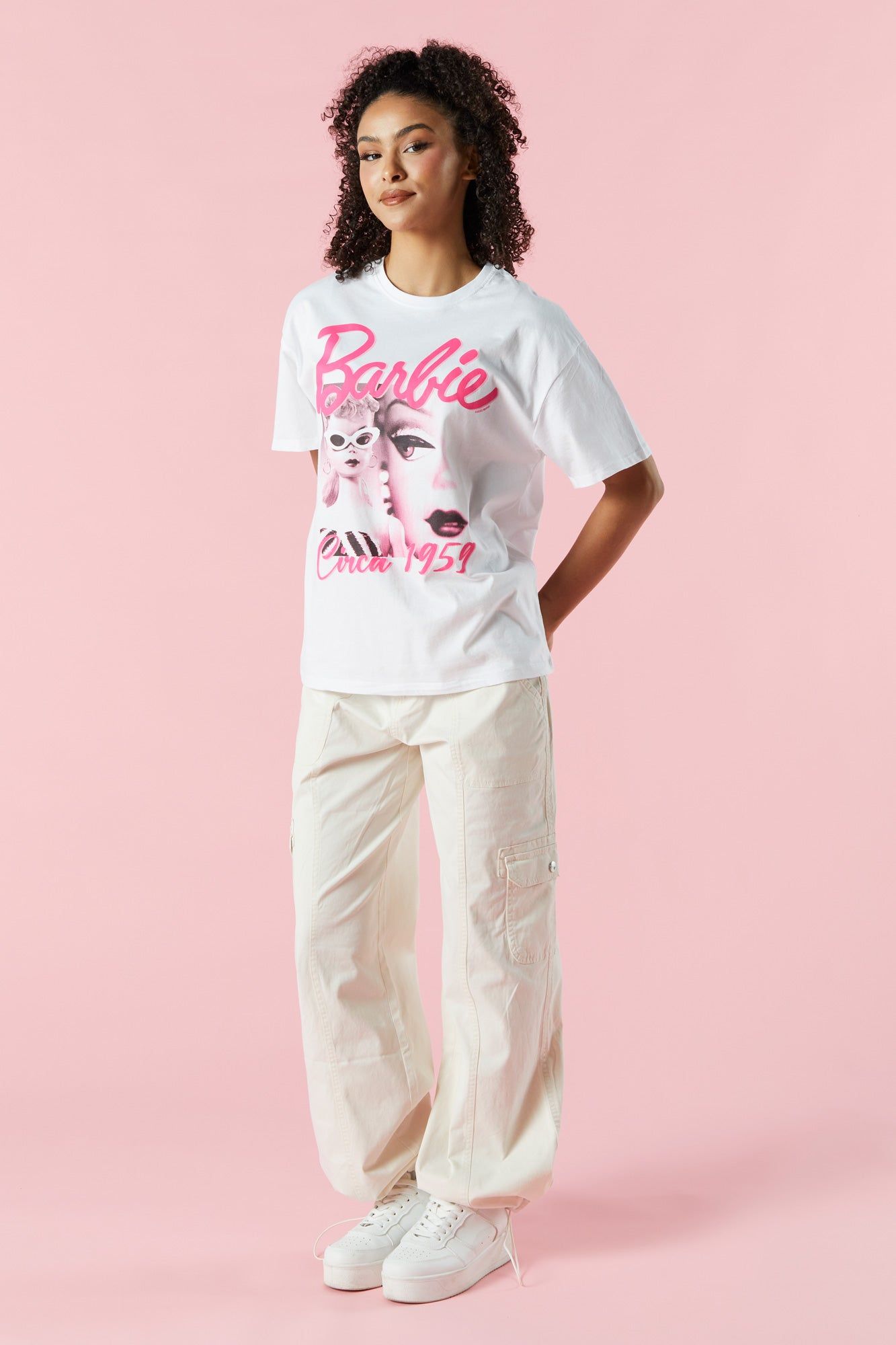 T-shirt de coupe garçonne à imprimé Barbie™ Circa 1959 sold by Urban Planet product image thumbnail 3