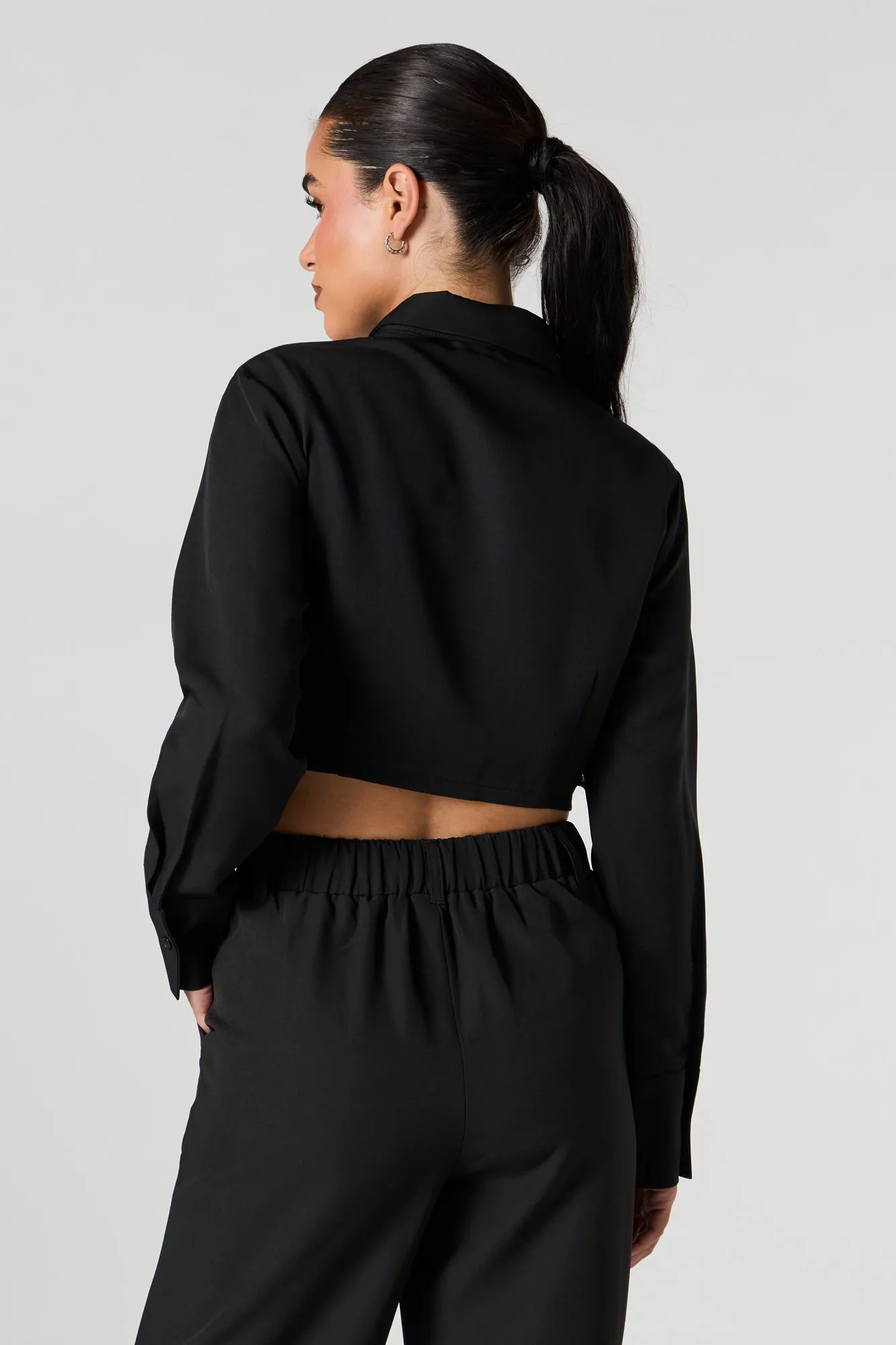 Haut boutonné court à manches longues avec attache sold by Urban Planet product image thumbnail 2
