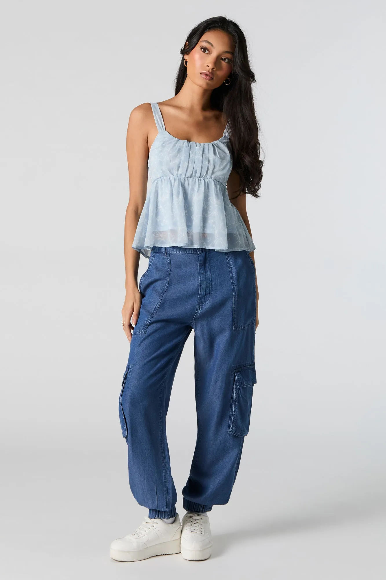 Débardeur de style nuisette laitière en chiffon fleuri bleu sold by Urban Planet product image thumbnail 3