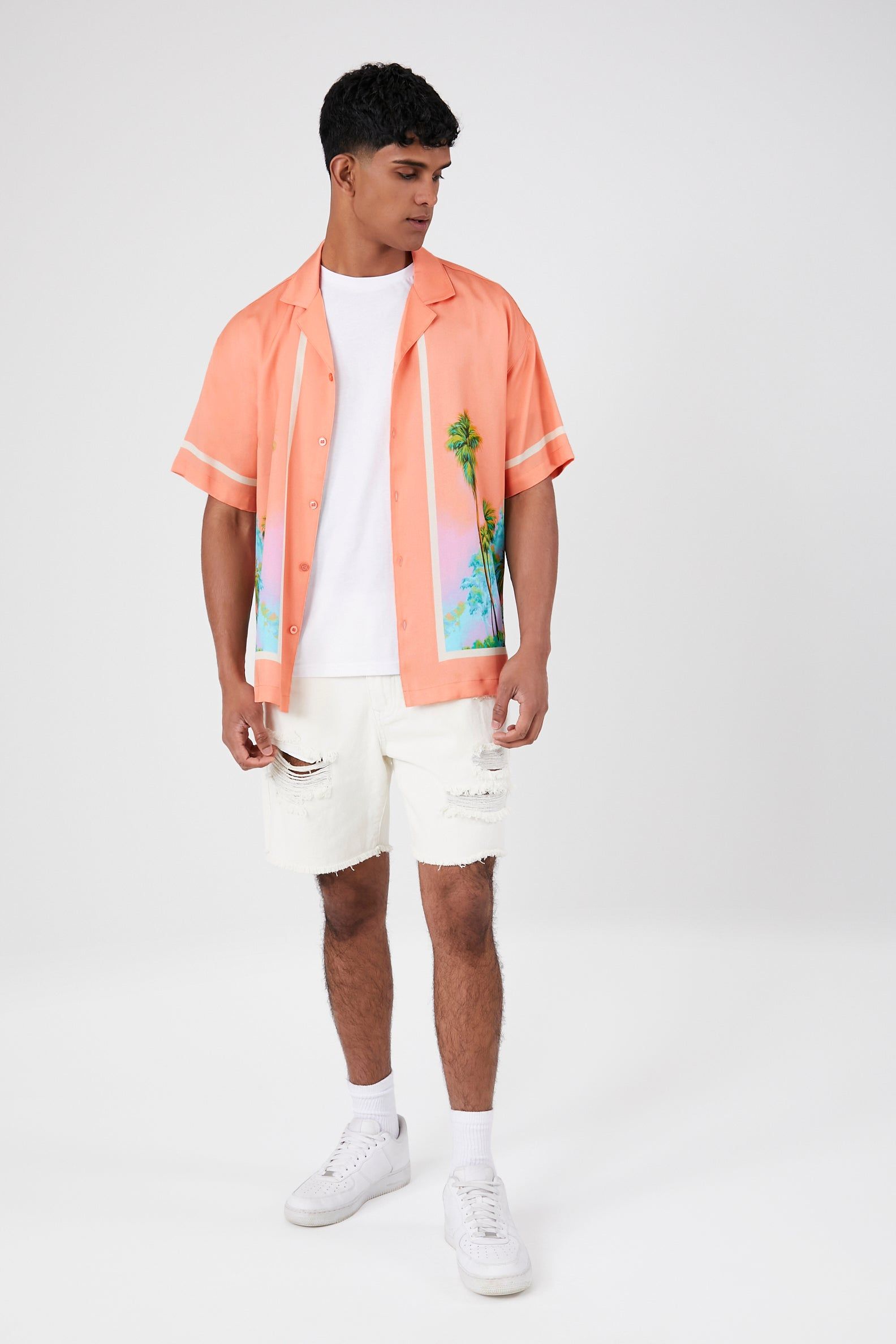 Haut boutonné avec motif tropical sold by Urban Planet product image thumbnail 4