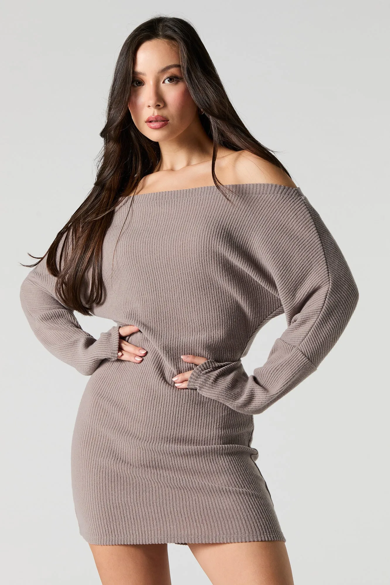 Robe-chandail en tricot côtelé à épaules dénudées sold by Urban Planet product image thumbnail 4