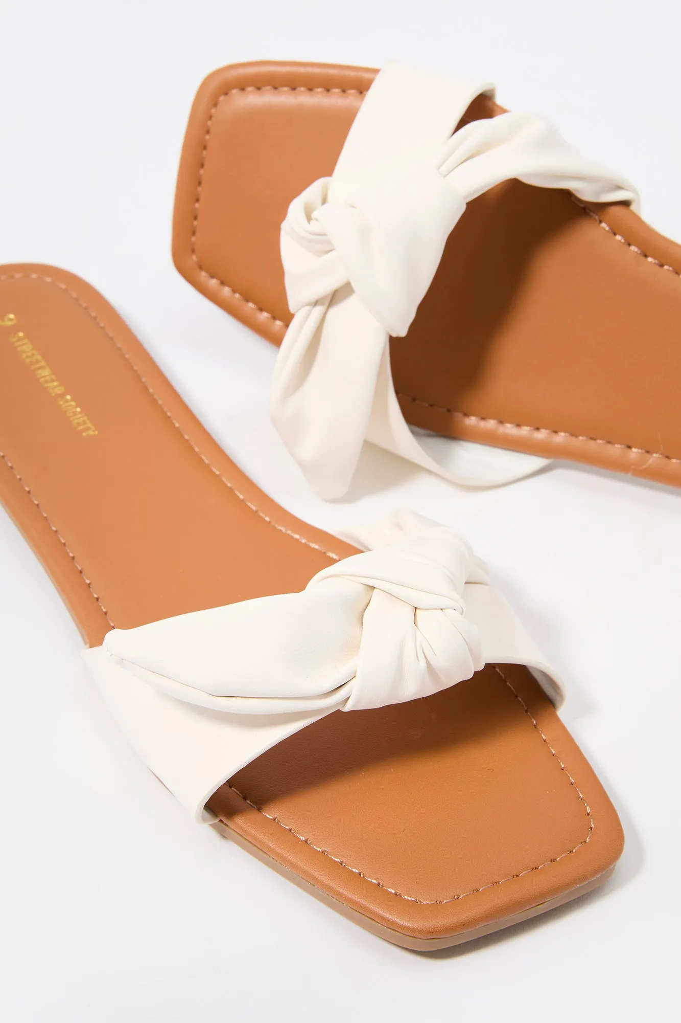 Sandales à enfiler en similicuir avec noeuds sold by Urban Planet product image thumbnail 5