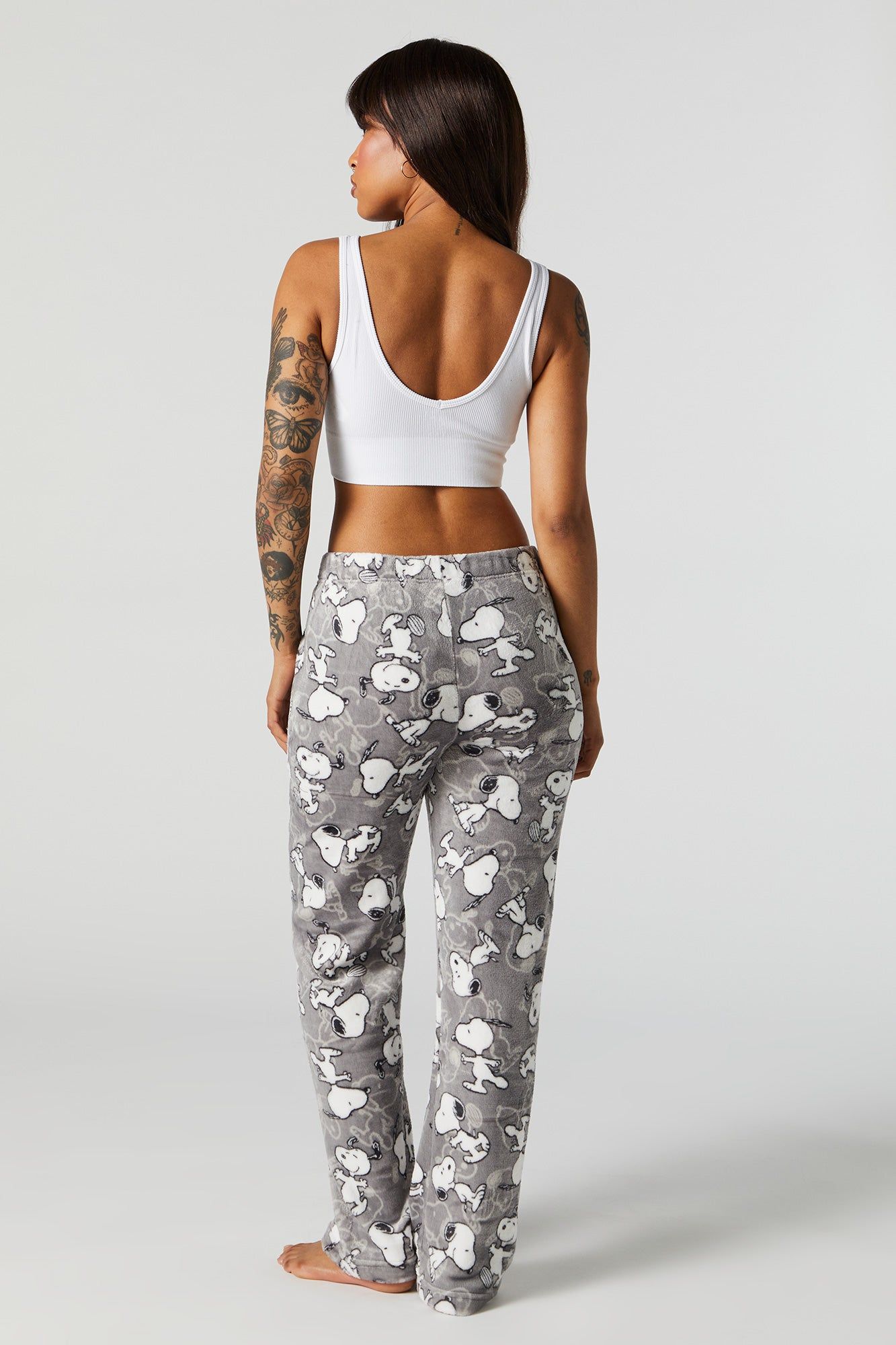 Pantalon de pyjama en peluche à imprimé Snoopy sold by Urban Planet product image thumbnail 3