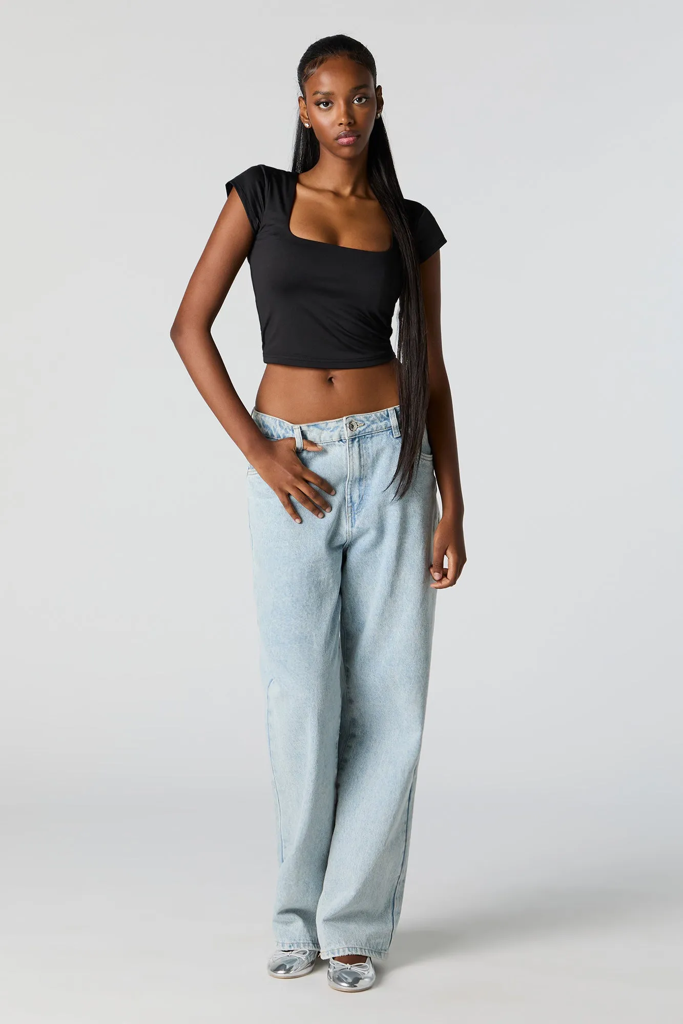 T-shirt profilé court à encolure carrée sold by Urban Planet product image thumbnail 3