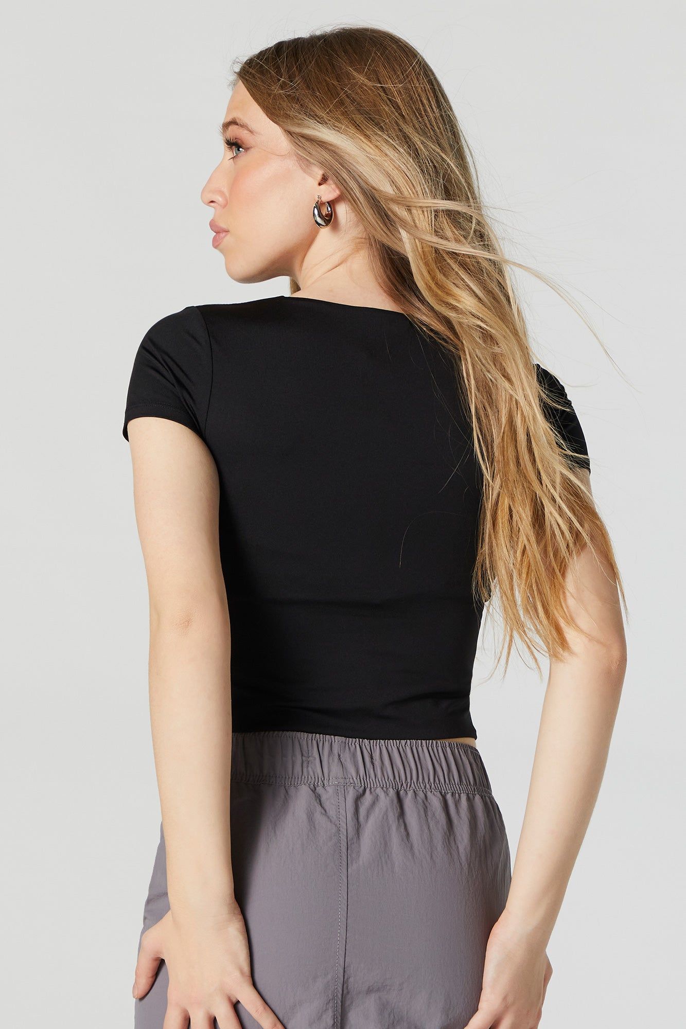 T-shirt ultracourt profilé sold by Urban Planet product image thumbnail 5