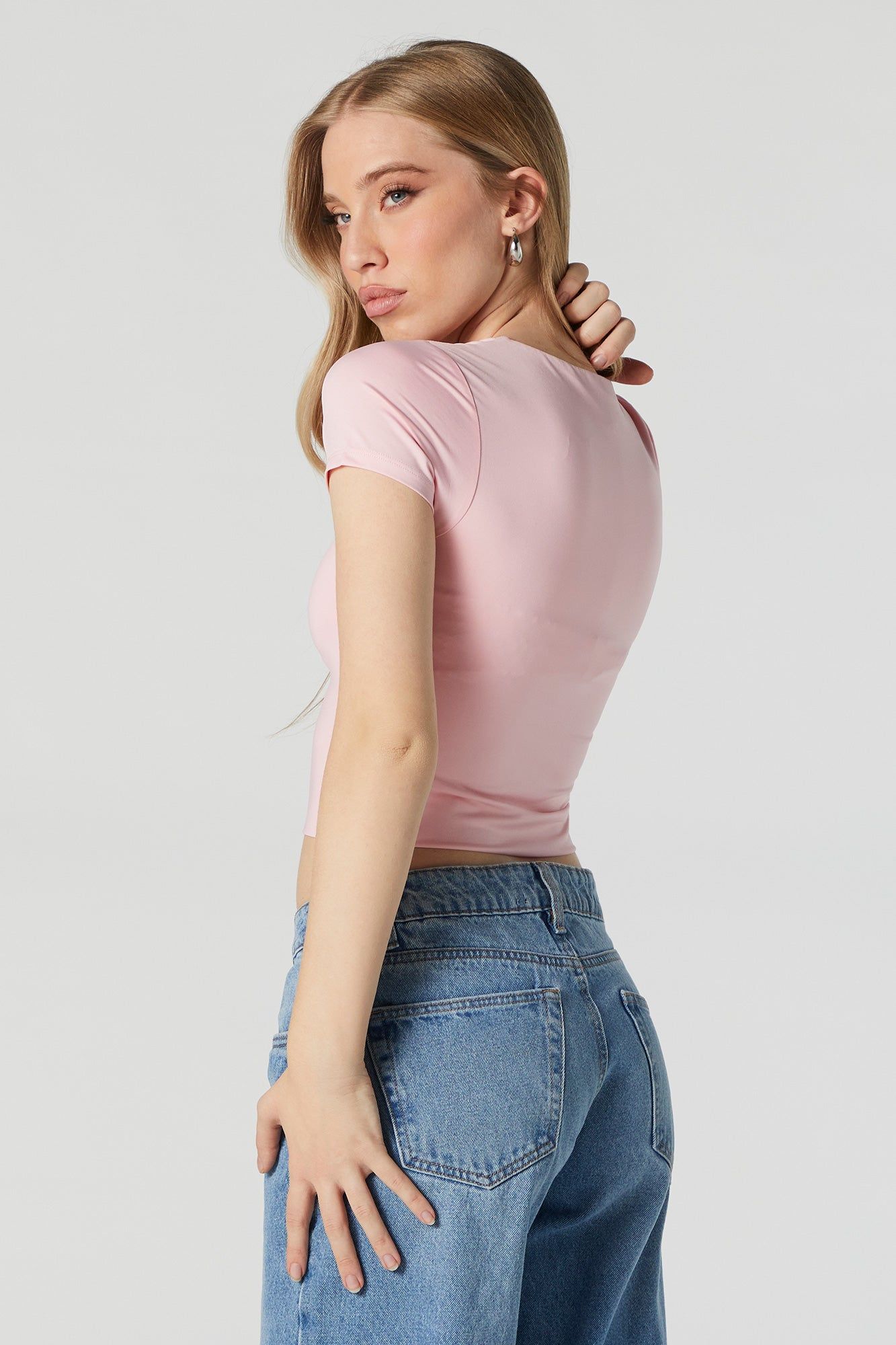 T-shirt ultracourt profilé sold by Urban Planet product image thumbnail 2