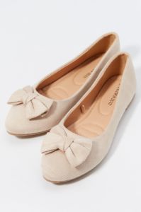Ballerines avec boucles sold by Urban Planet