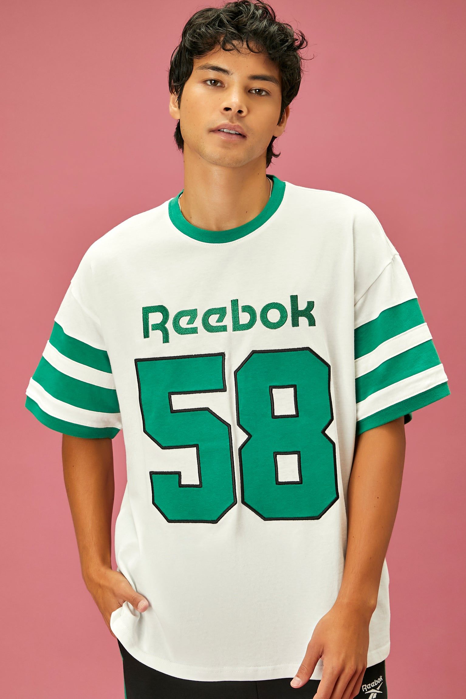 T-shirt à imprimé Reebok 58 unisexe sold by Urban Planet