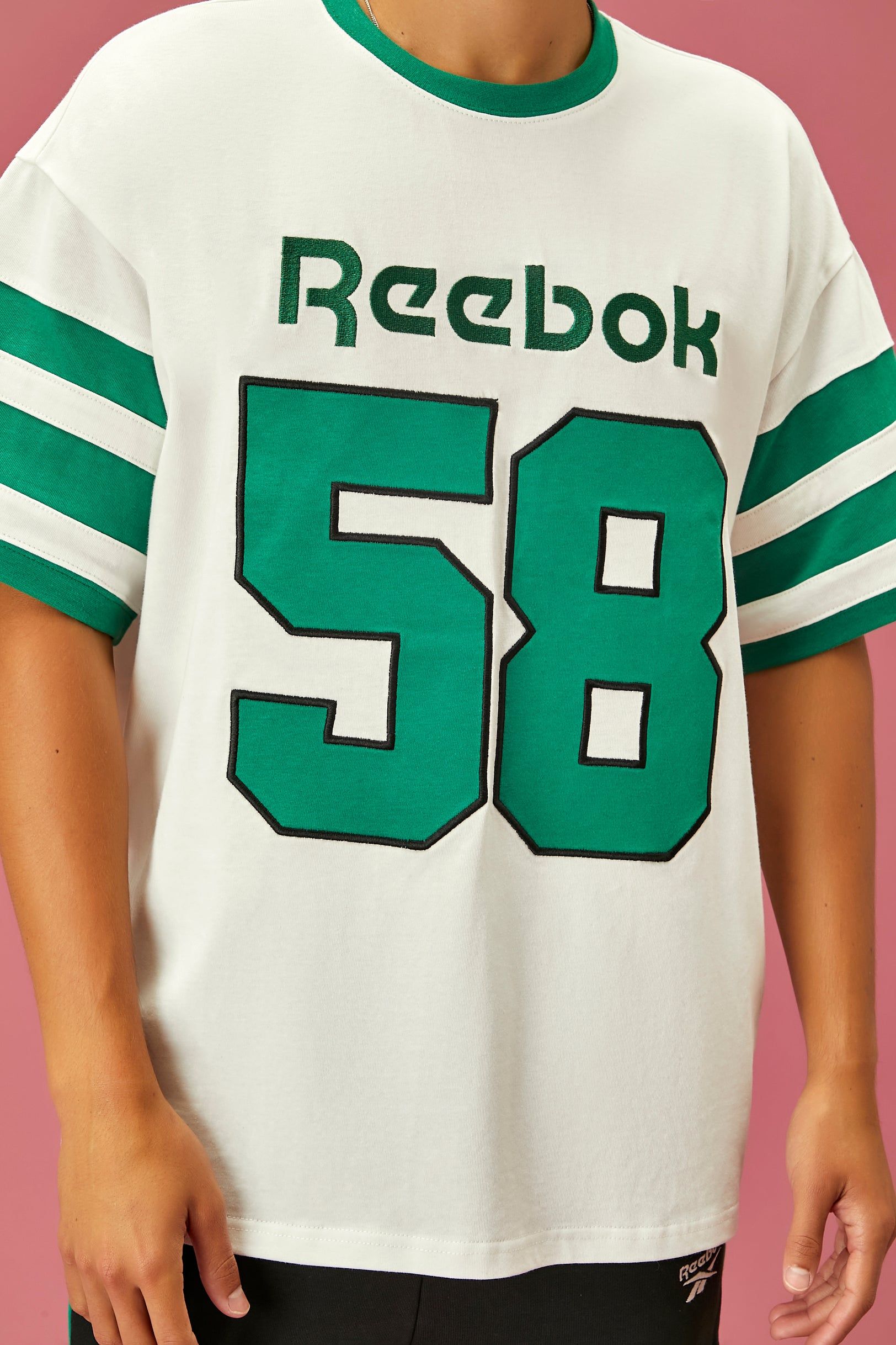 T-shirt à imprimé Reebok 58 unisexe sold by Urban Planet product image thumbnail 2