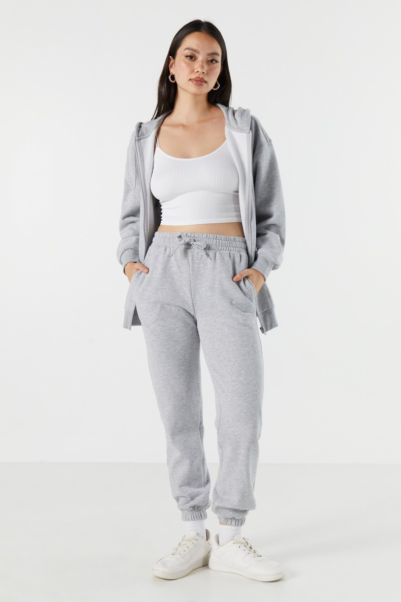 Pantalon de jogging en molleton à taille coulissante sold by Urban Planet