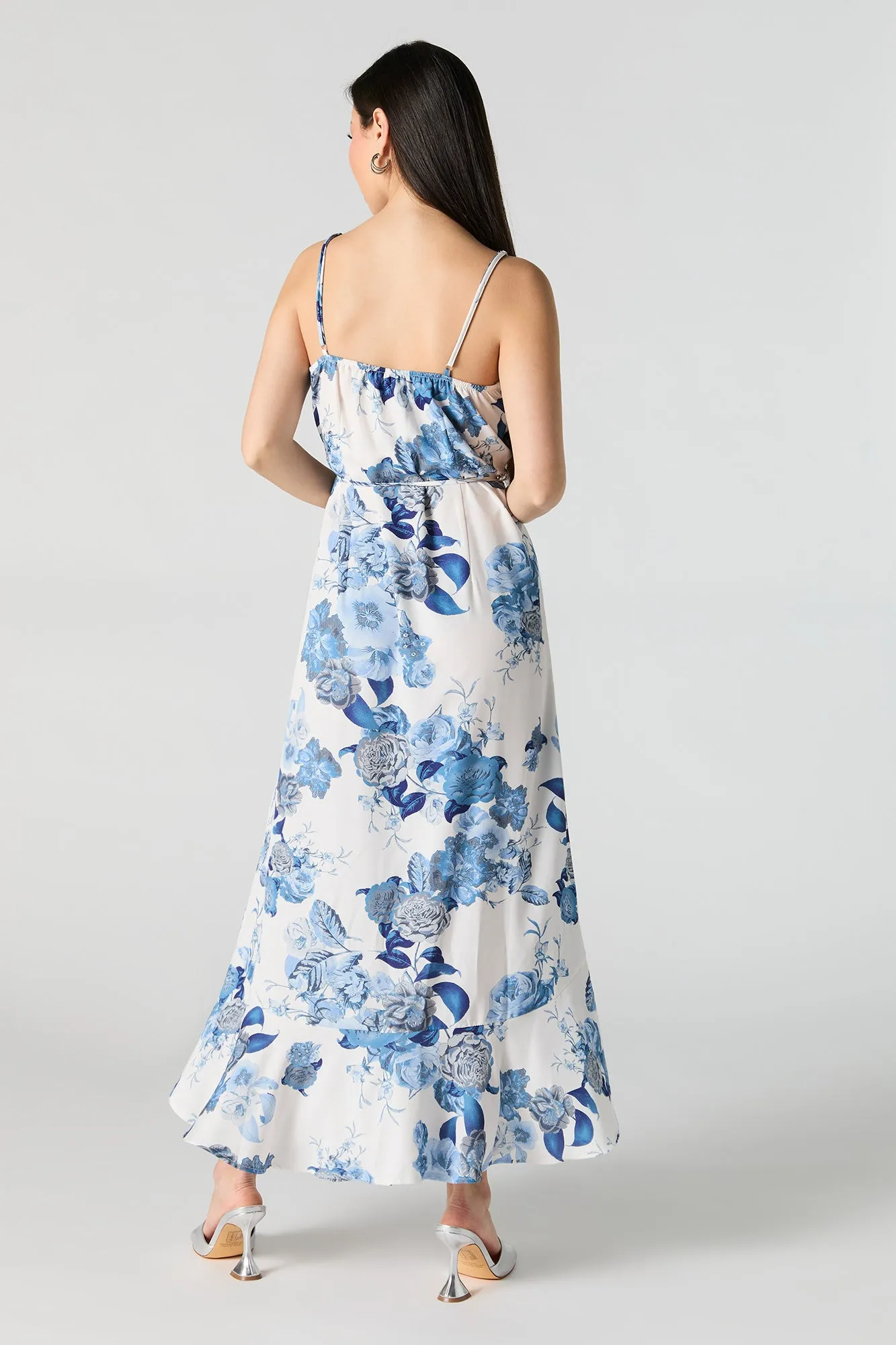 Robe midi boutonnée volantée fleurie avec attache sold by Urban Planet product image thumbnail 2